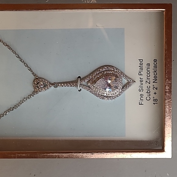 Believe in Brilliance NIB Sparkly Fancy CZ necklace in gift box unopened - Picture 2 of 8